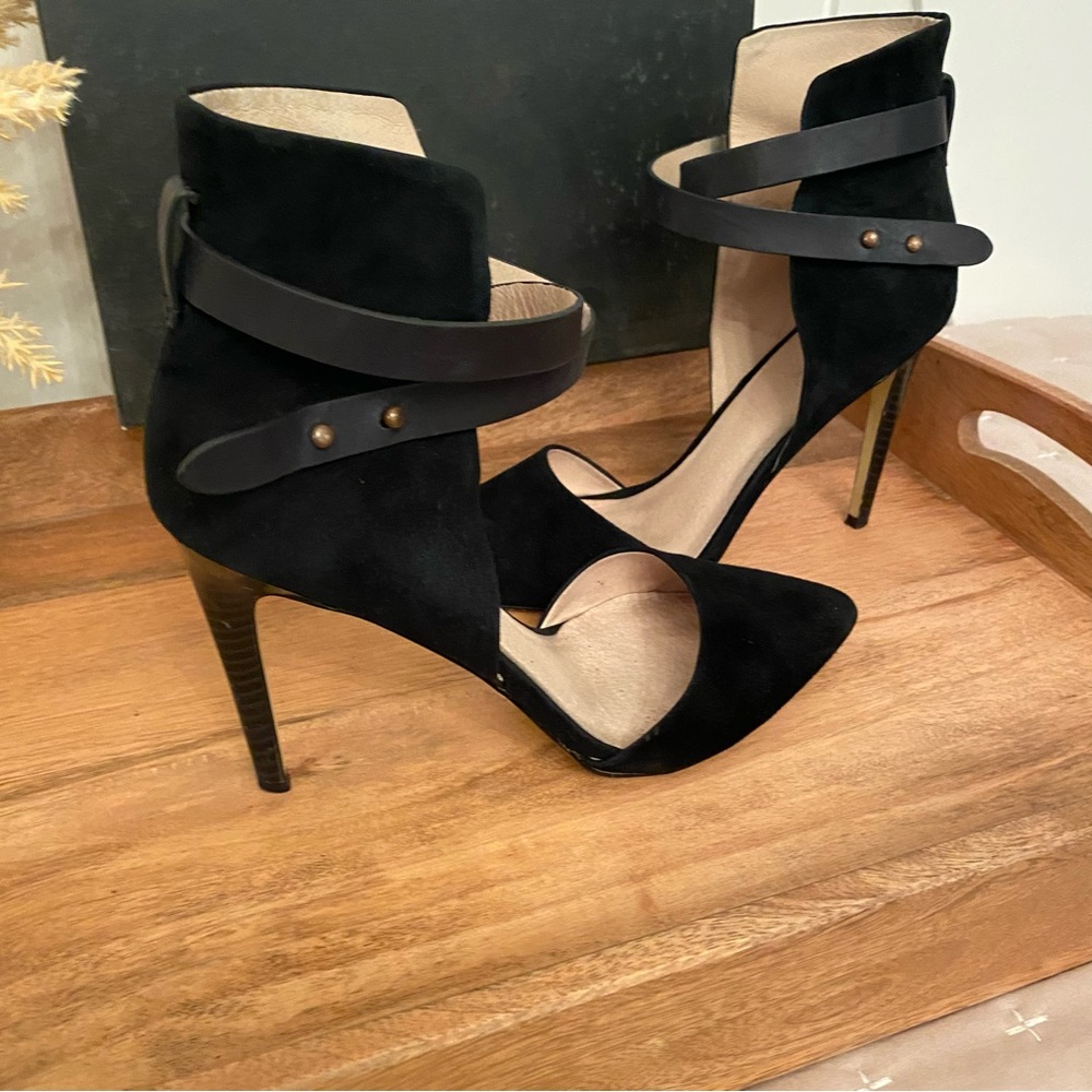 Joe’s Jeans LANEY ankle wrap in Black with pointed toe - Picture 2 of 14